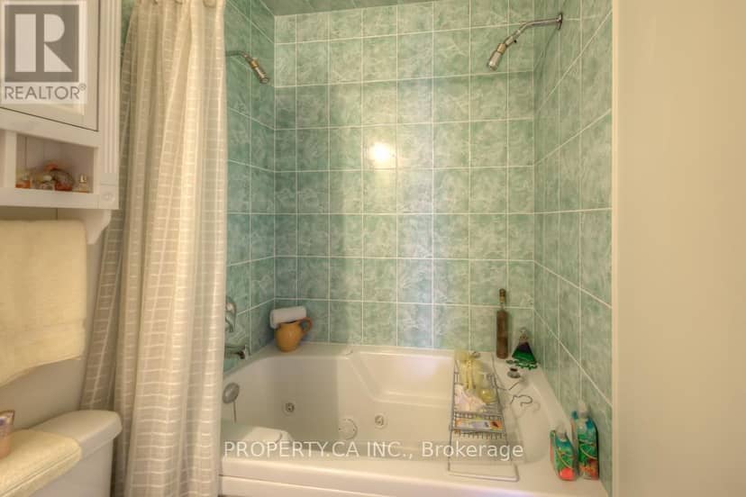 301 - 778 Sheppard Avenue W — photo 17 of 17