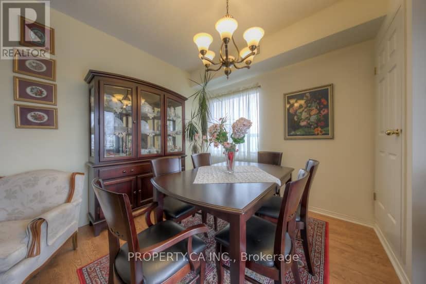 301 - 778 Sheppard Avenue W — photo 4 of 17