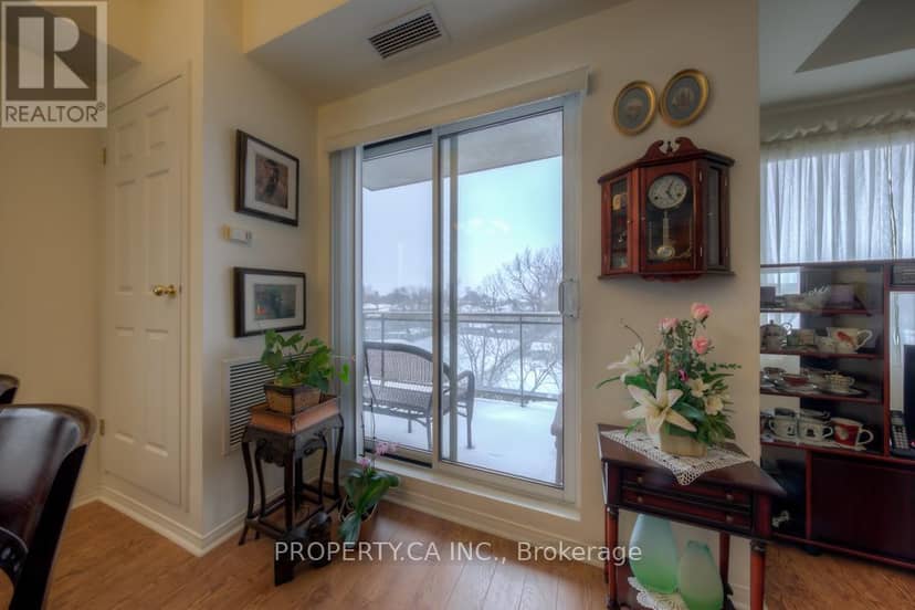 301 - 778 Sheppard Avenue W — photo 6 of 17