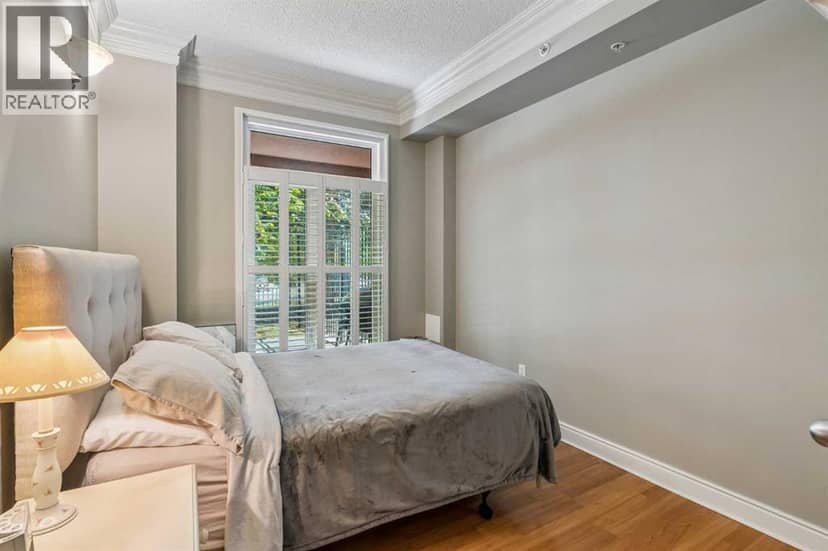 7101, 400 Eau Claire Avenue SW — photo 16 of 36