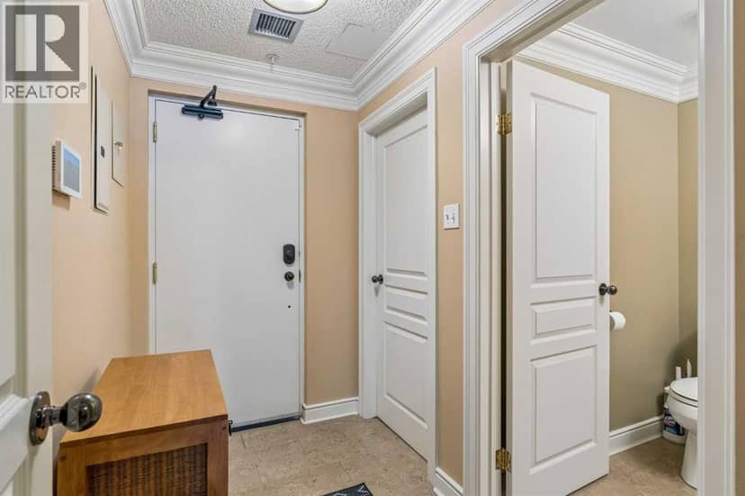 7101, 400 Eau Claire Avenue SW — photo 23 of 36