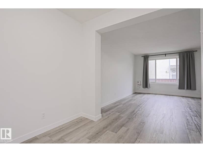 238 Primrose Gardens Gd NW — photo 11 of 35