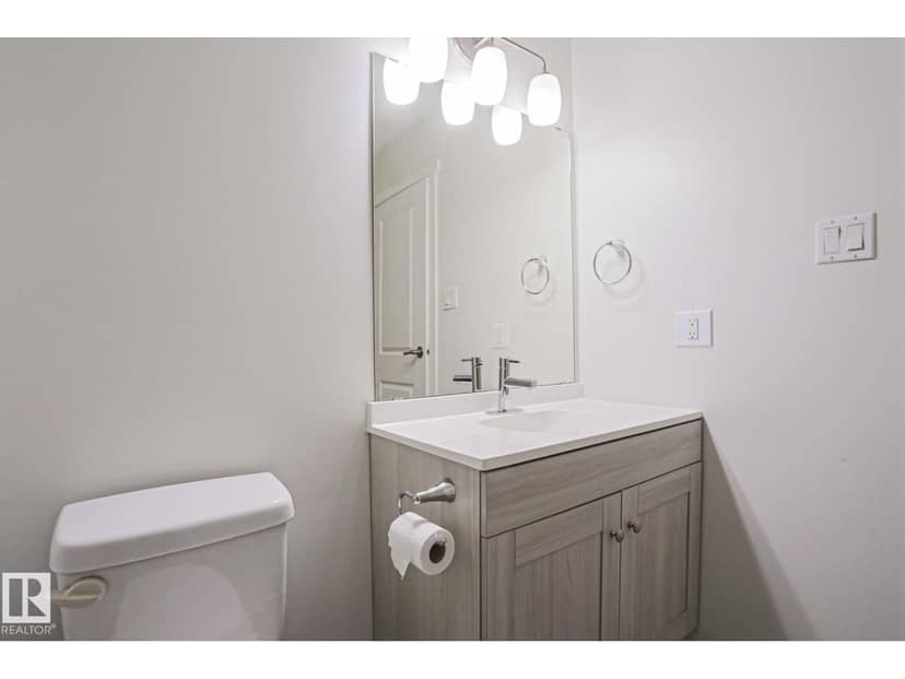 238 Primrose Gardens Gd NW — photo 15 of 35