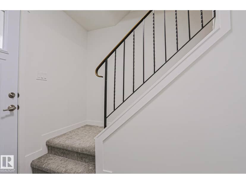 238 Primrose Gardens Gd NW — photo 16 of 35