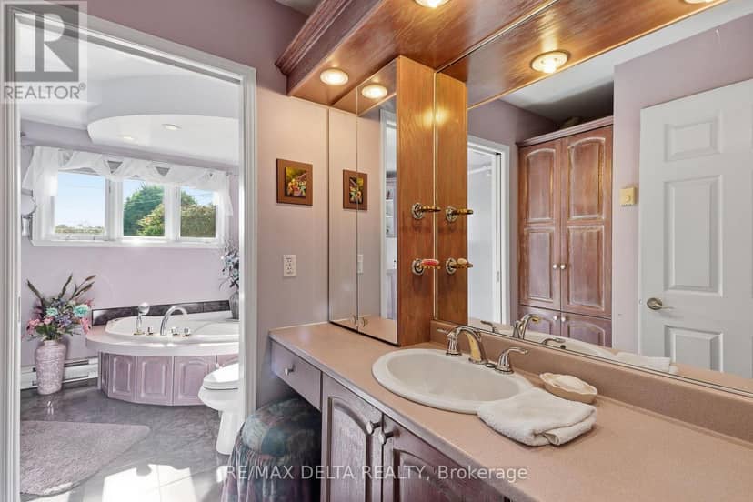 583 Theriault Street — photo 19 of 34
