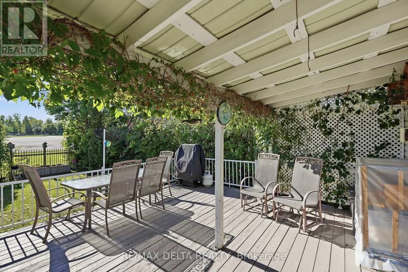 583 Theriault Street — photo 33 of 34