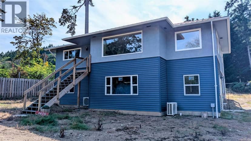 1475 Town-Ho End — photo 1 of 28
