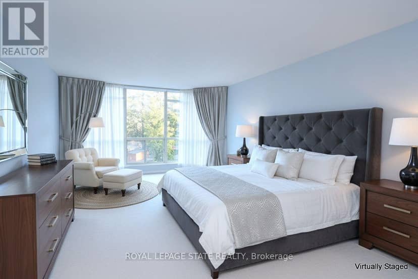 215 - 175 Cedar Avenue, Richmond Hill, photo 4