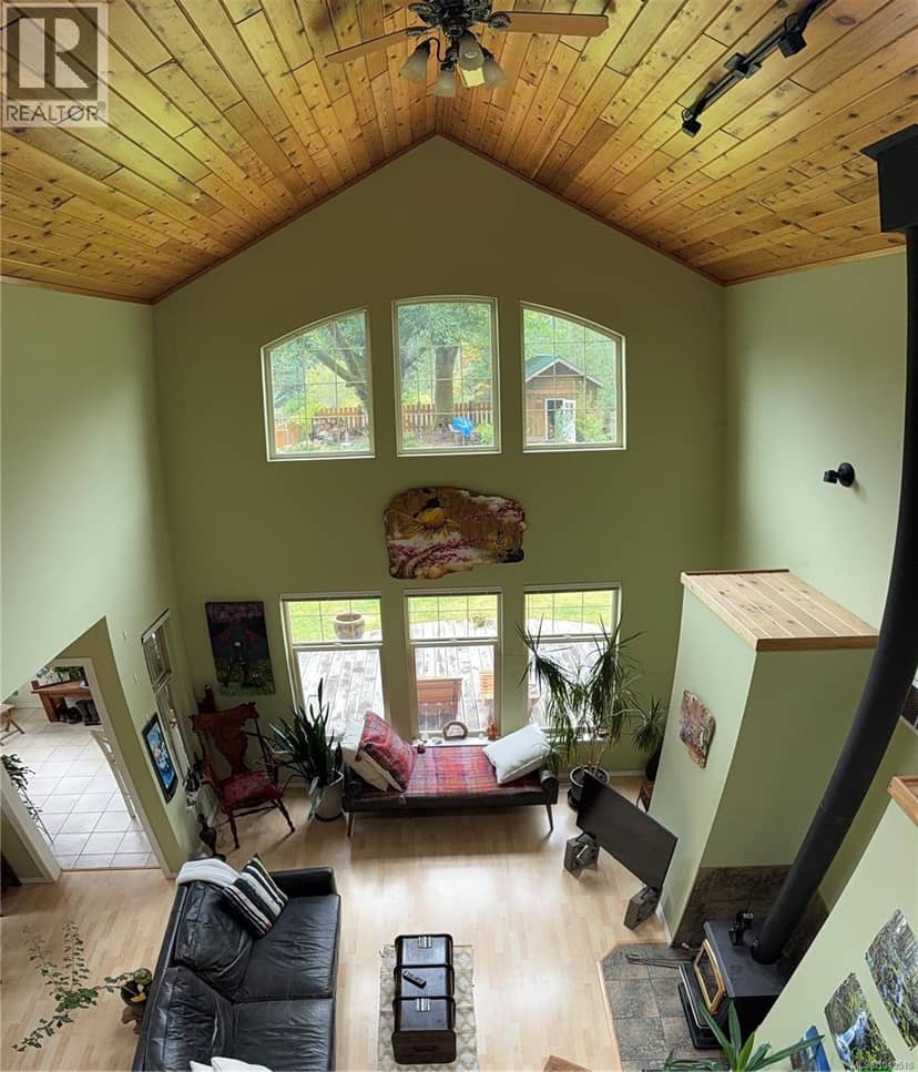 125 Maquinna Ave, Zeballos