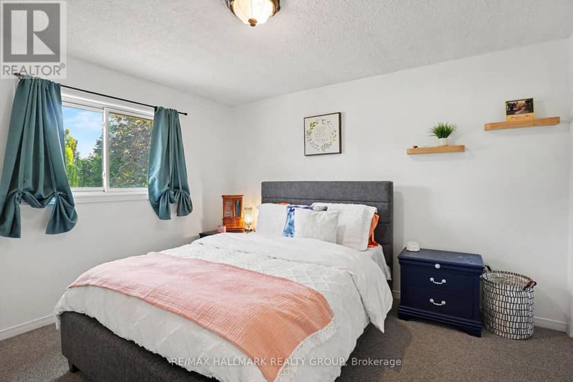 24 Garden Avenue — photo 13 of 31