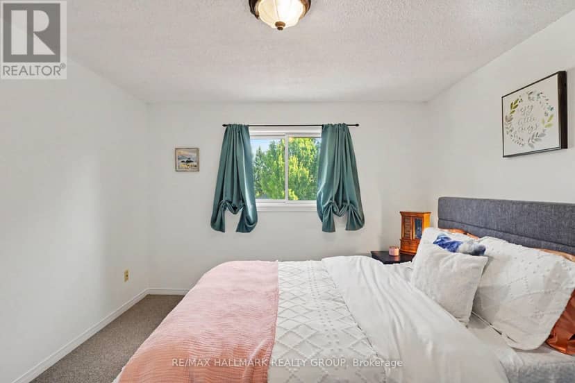 24 Garden Avenue — photo 14 of 31