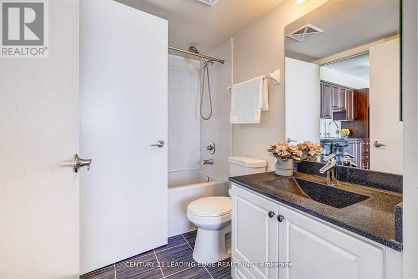 2415 - 135 Village Green Square — photo 20 of 24