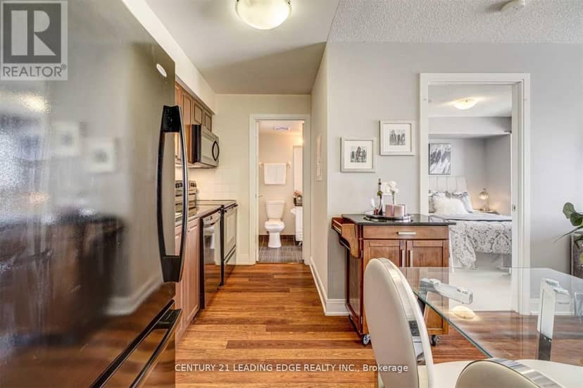 2415 - 135 Village Green Square — photo 9 of 24
