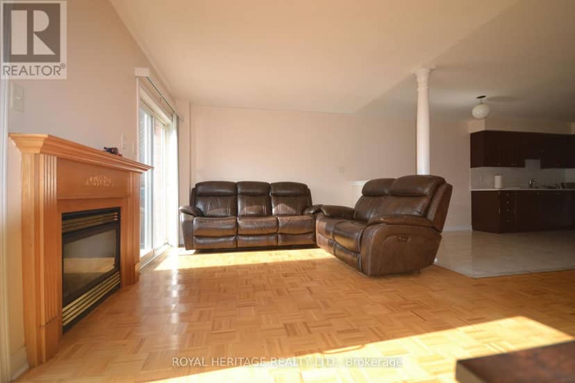 15 Boxhill Road, Markham, photo 3