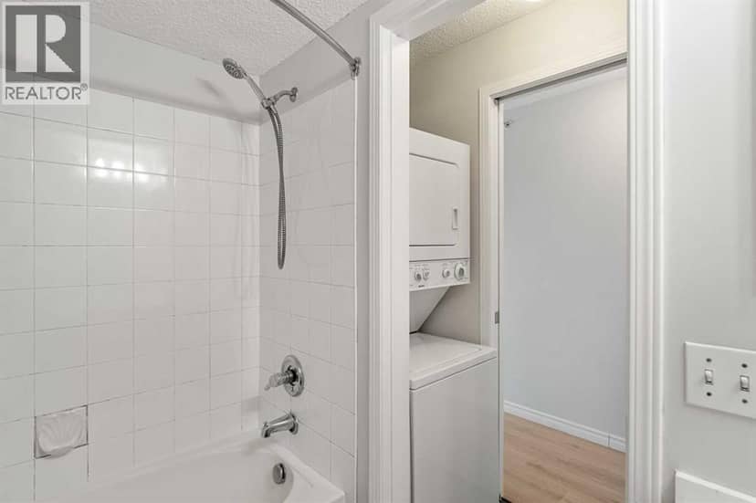 425, 1717 60 Street SE — photo 13 of 24