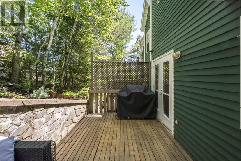 270 Spinnaker Drive — photo 32 of 37