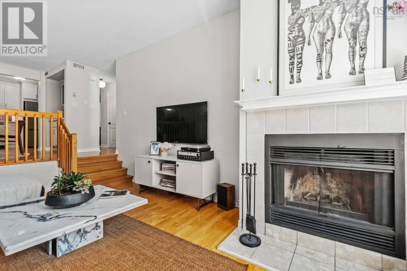 270 Spinnaker Drive — photo 5 of 37