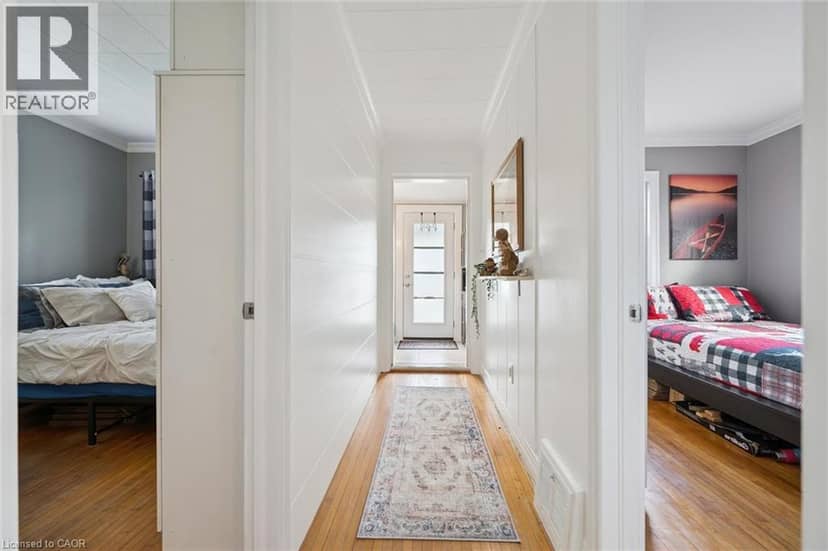 30 CHALMERS Street S — photo 7 of 40