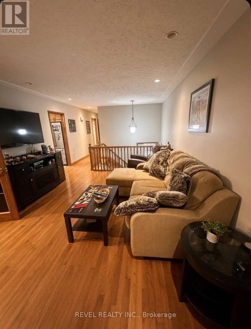 54 Lysanda Avenue, London South, photo 2