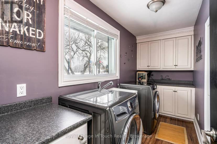 8 Tiny Beaches Road S — photo 27 of 40