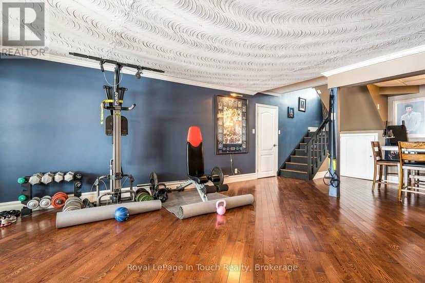 8 Tiny Beaches Road S — photo 32 of 40