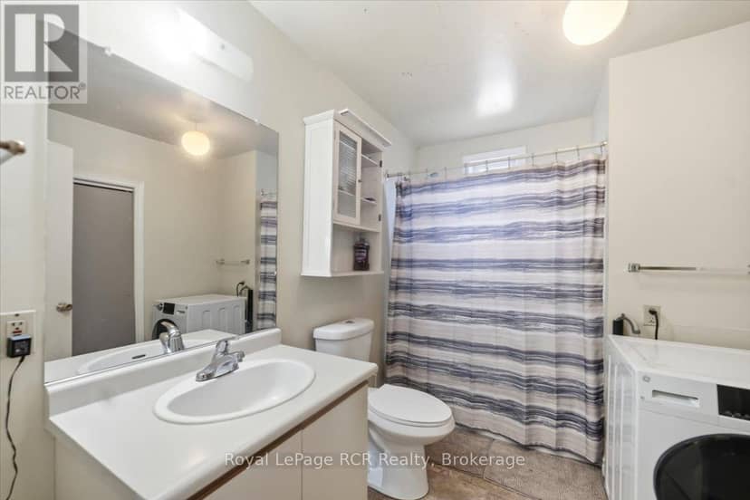271 7th Street E — photo 30 of 38