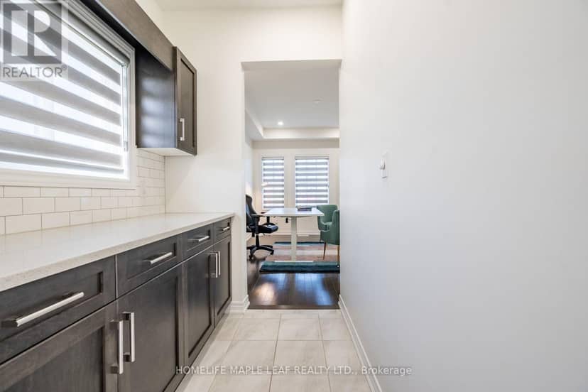 141 Crow Street — photo 17 of 40