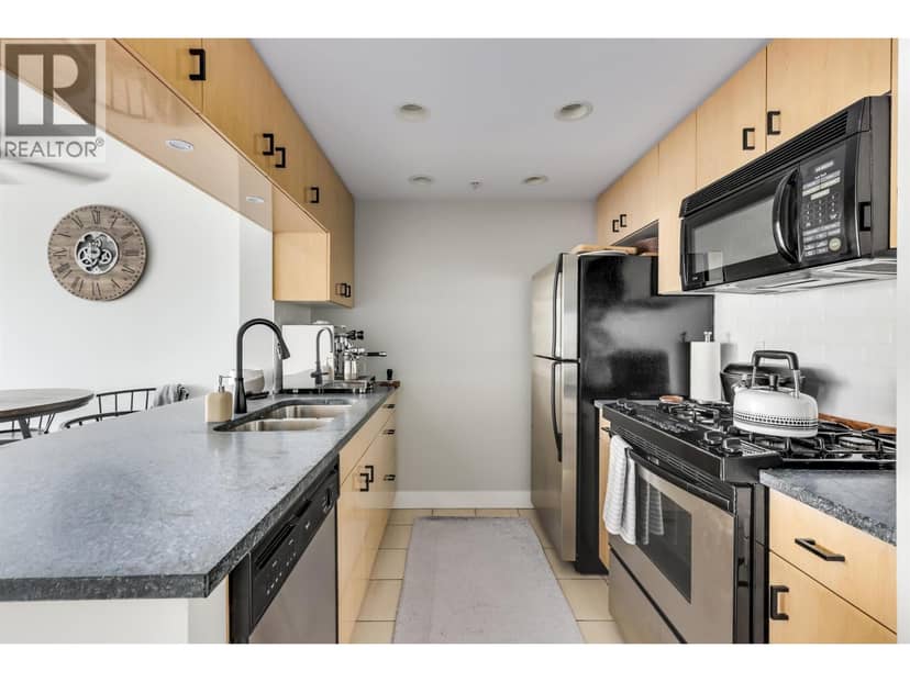 2802 1033 MARINASIDE CRESCENT, Vancouver, photo 7