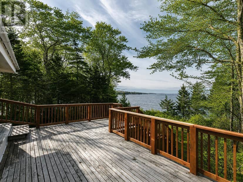 Maple Island — photo 33 of 40