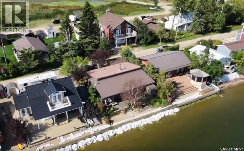 122 Lakeshore LANE, Leslie Beach, photo 3
