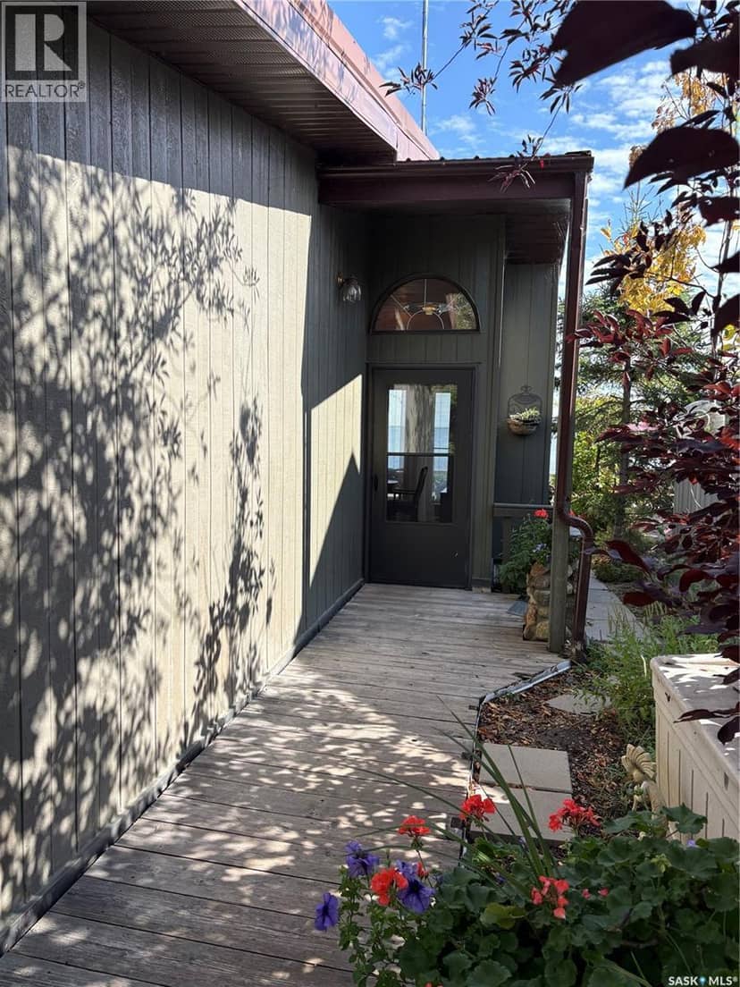122 Lakeshore LANE — photo 9 of 31