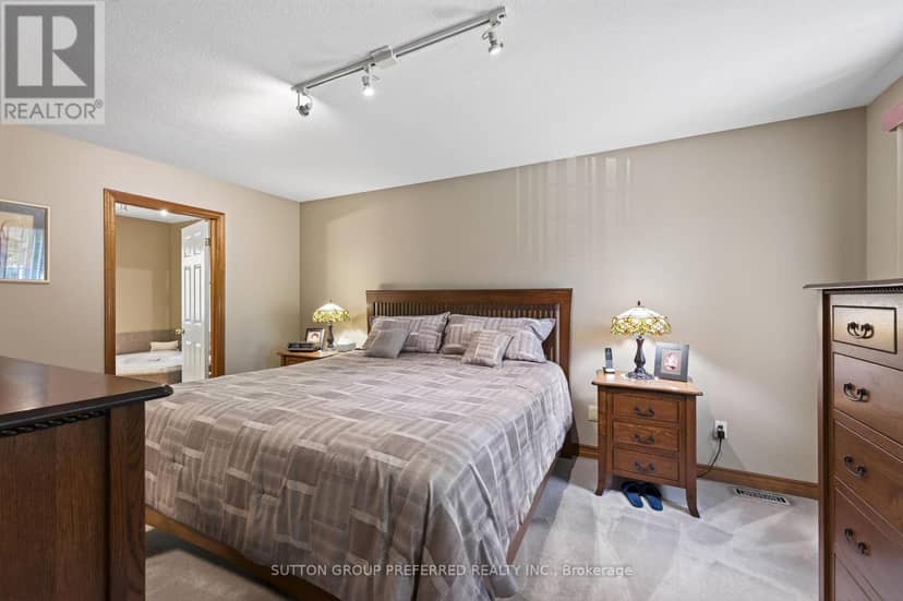 1035 Dearness Drive — photo 27 of 40