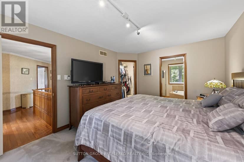 1035 Dearness Drive — photo 28 of 40