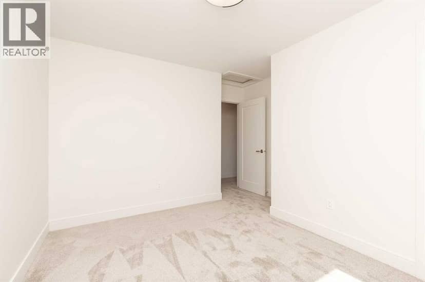561 Malahat Green W — photo 21 of 37