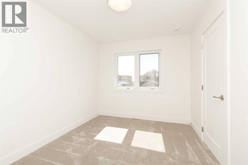 561 Malahat Green W — photo 18 of 37
