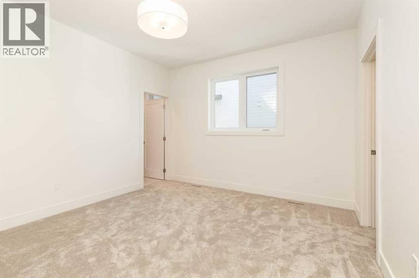 561 Malahat Green W — photo 13 of 37