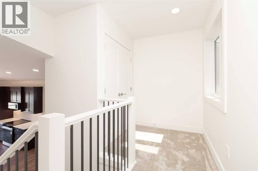 561 Malahat Green W — photo 17 of 37