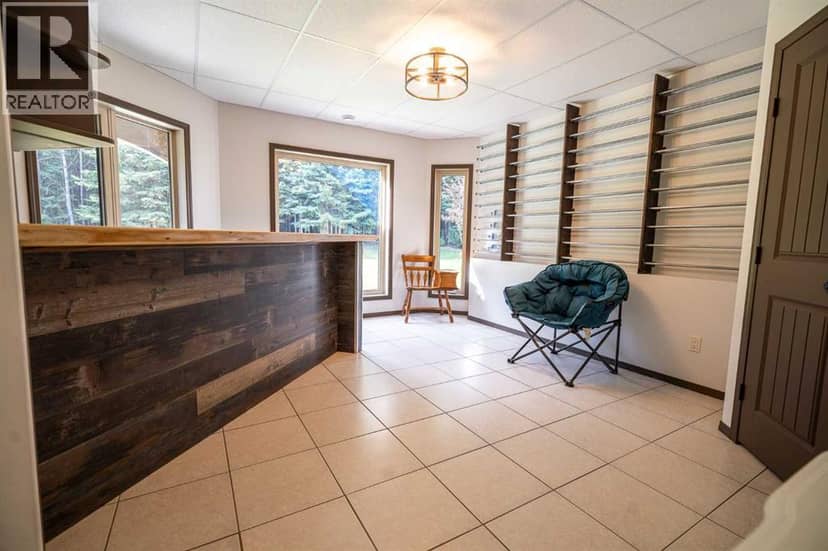 7402 61 Street — photo 36 of 40