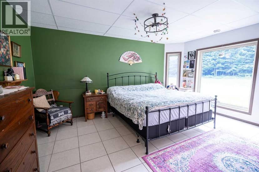 7402 61 Street — photo 38 of 40