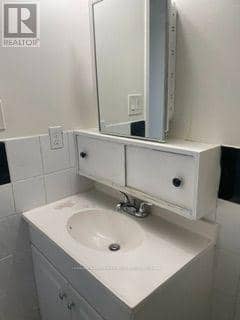 705 - 5 San Romano Way — photo 16 of 17