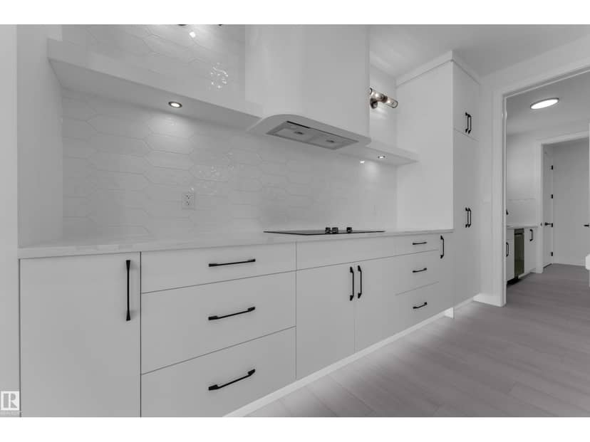 266 Falcon Crescent — photo 14 of 39