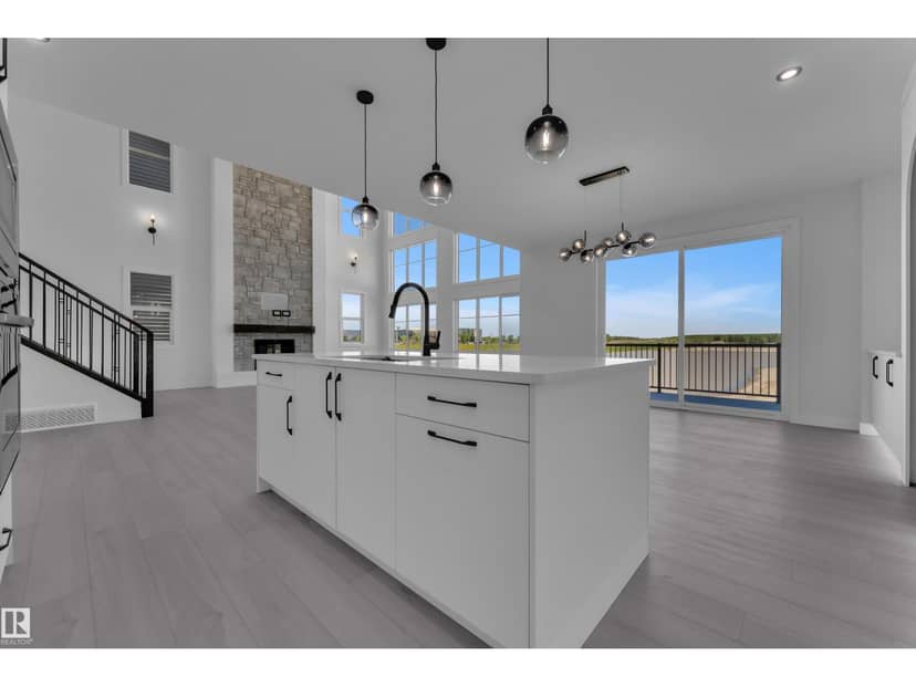 266 Falcon Crescent — photo 16 of 39