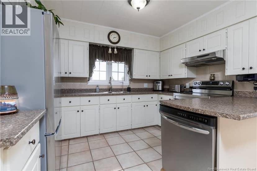 247 Main Street — photo 7 of 40