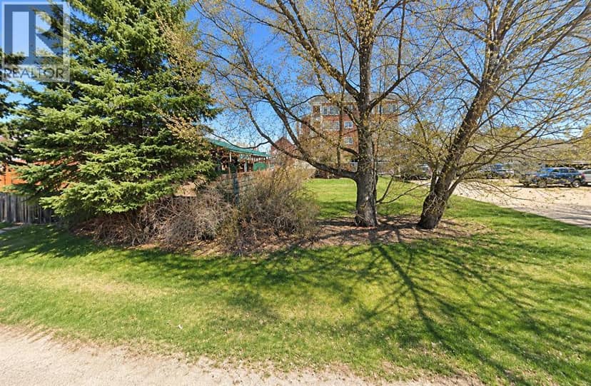 5031 47 Street, Sylvan Lake, photo 3