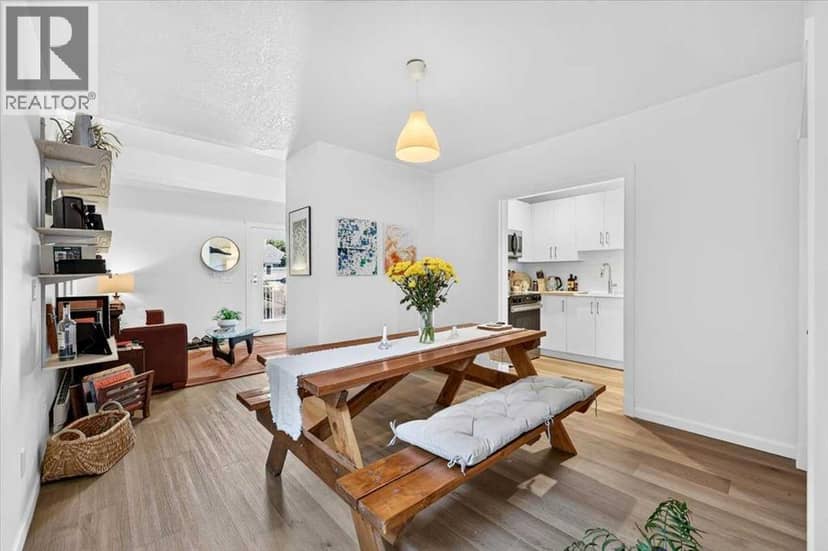 614 23 Avenue SW — photo 26 of 40
