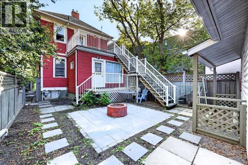 614 23 Avenue SW — photo 9 of 40