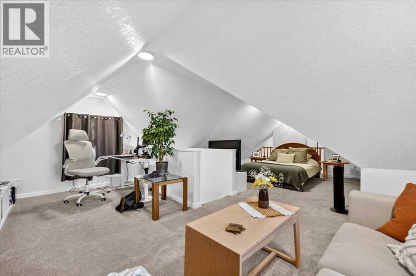 614 23 Avenue SW — photo 35 of 40
