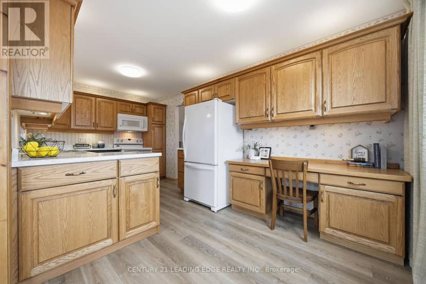 72 Beaver Ridge Drive — photo 26 of 40