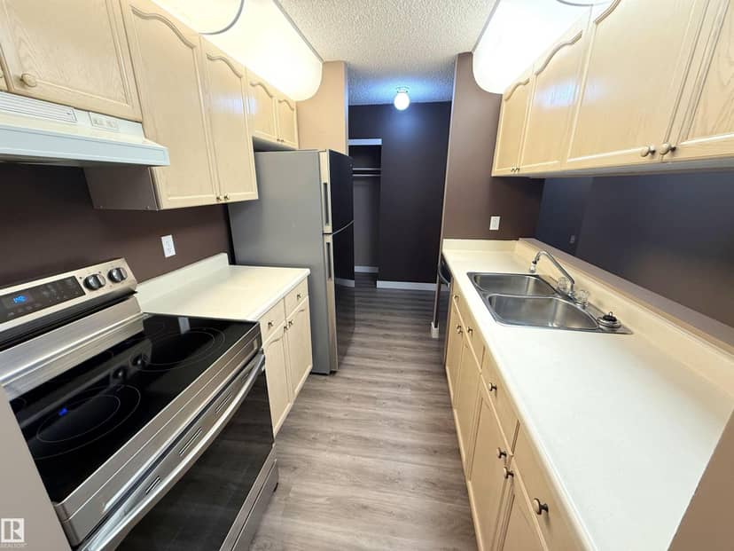 #103 9620 174 ST NW, Edmonton, photo 2