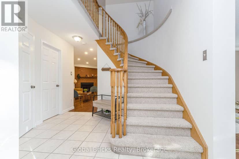 6190 Saltmarsh Court — photo 17 of 40